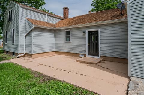 704 Dixon Ave, Elgin, IL 60120 photo 29