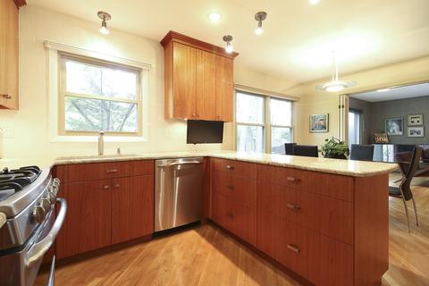 2722 Maple Ave, Northbrook, IL 60062 photo 5