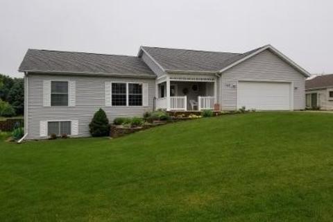 102 Ina Dr, Davis, IL 61019 photo 1