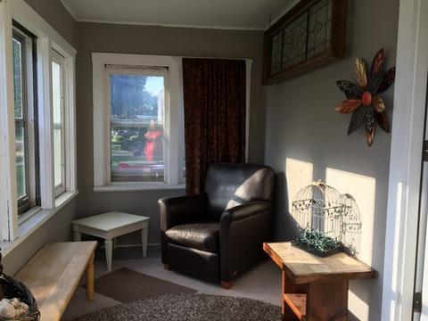 379 S Commonwealth Ave, Elgin, IL 60123 photo 2