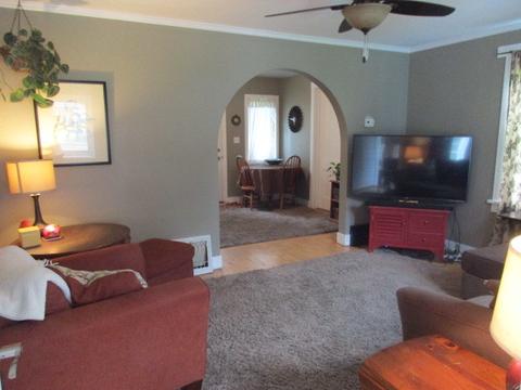 379 S Commonwealth Ave, Elgin, IL 60123 photo 4