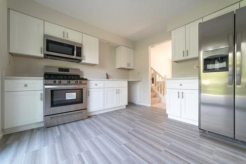 2320 Durham Dr, Wheaton, IL 60189 photo 4
