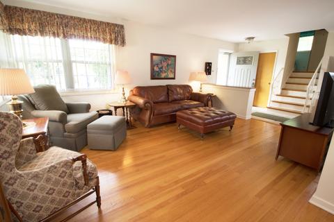 545 E Park Ave, Elmhurst, IL 60126 photo 6