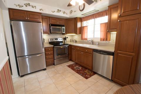 545 E Park Ave, Elmhurst, IL 60126 photo 2
