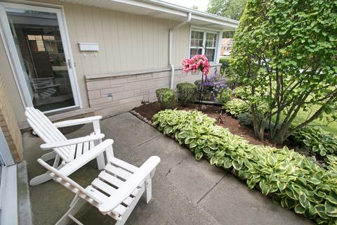 545 E Park Ave, Elmhurst, IL 60126 photo 28