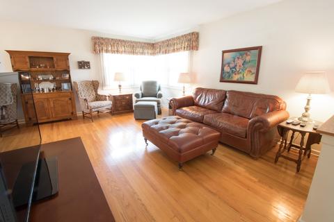 545 E Park Ave, Elmhurst, IL 60126 photo 5