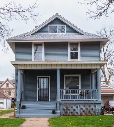 608 E Chestnut St, Bloomington, IL 61701 photo 1