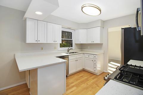 905 Harper Dr, Algonquin, IL 60102 photo 11