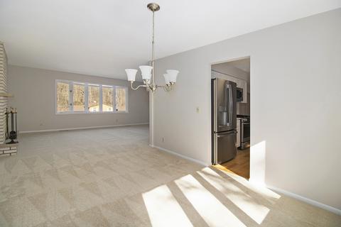 905 Harper Dr, Algonquin, IL 60102 photo 8