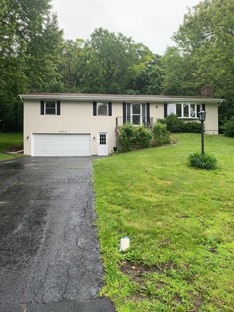 905 Harper Dr, Algonquin, IL 60102 photo 1