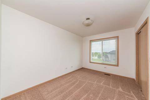 7004 Cornwall Dr, Joliet, IL 60431 photo 7