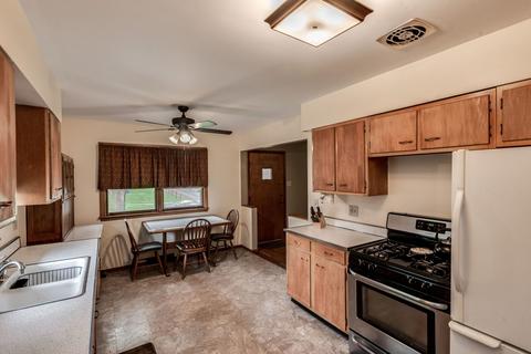 3120 Wallace Ave, Steger, IL 60475 photo 2