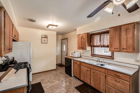 3120 Wallace Ave, Steger, IL 60475 photo 8