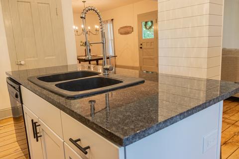 210 E Farnham St, Sheffield, IL 61361 photo 6