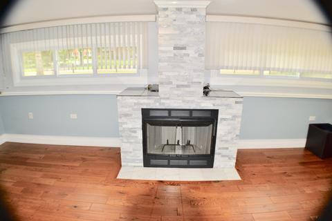 2014 Driving Park Rd, Wheaton, IL 60187 photo 18