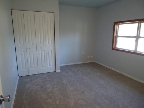 60 Devonshire Cir, Elgin, IL 60123 photo 10