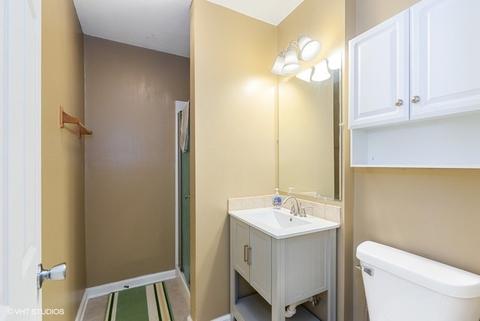 60 Devonshire Cir, Elgin, IL 60123 photo 16