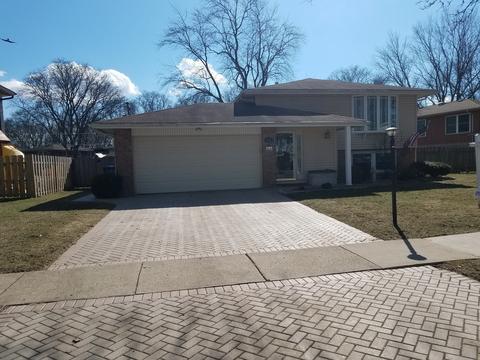 2003 E Cayuga Ln, Mount Prospect, IL 60056 photo 1