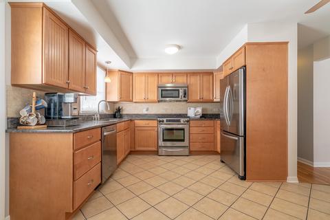 2003 E Cayuga Ln, Mount Prospect, IL 60056 photo 11
