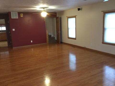 320 E Hickory St, Watseka, IL 60970 photo 23
