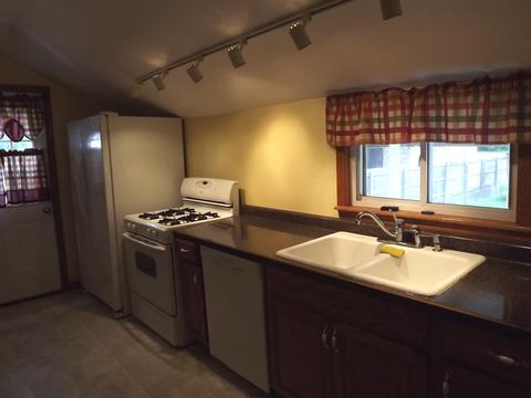 320 E Hickory St, Watseka, IL 60970 photo 4