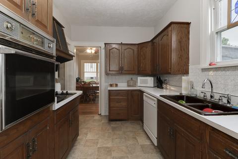 702 E Washington St, Bloomington, IL 61701 photo 9