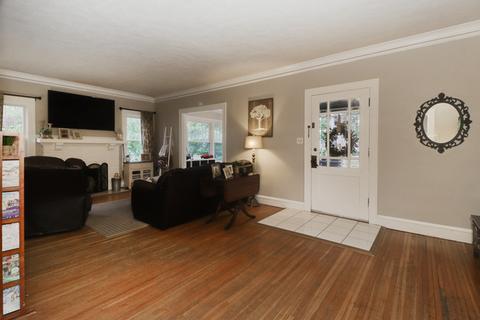 702 E Washington St, Bloomington, IL 61701 photo 13