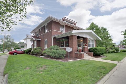 702 E Washington St, Bloomington, IL 61701 photo 2