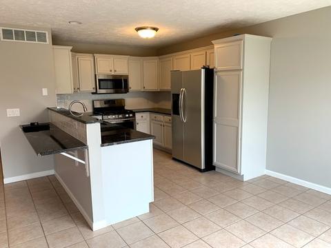 1200 Onyx Ln, Normal, IL 61761 photo 5