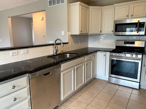 1200 Onyx Ln, Normal, IL 61761 photo 7