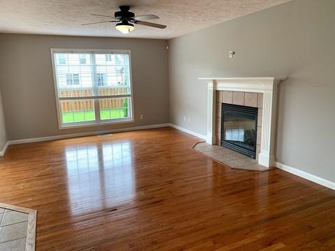1200 Onyx Ln, Normal, IL 61761 photo 3