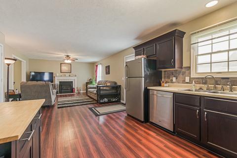 917 Perry Ln, Normal, IL 61761 photo 6