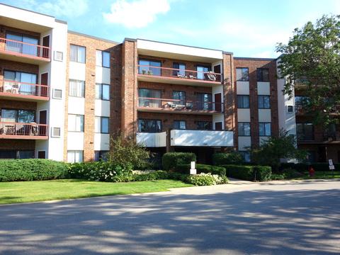 1500 Harbour Dr #4R, Wheeling, IL 60090 photo 1