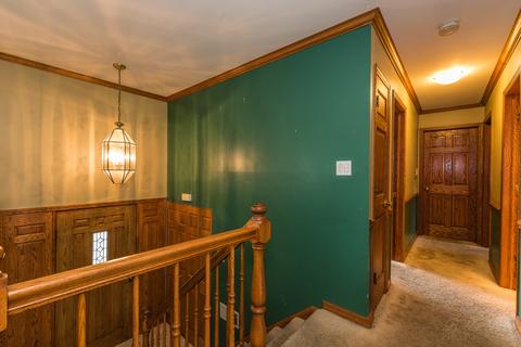 740 W Algonquin Rd, Hoffman Estates, IL 60192 photo 2