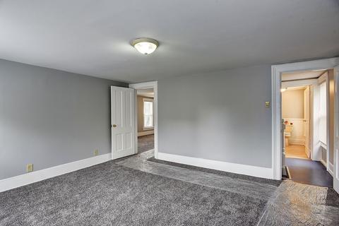537 E Benton St, Aurora, IL 60505 photo 10