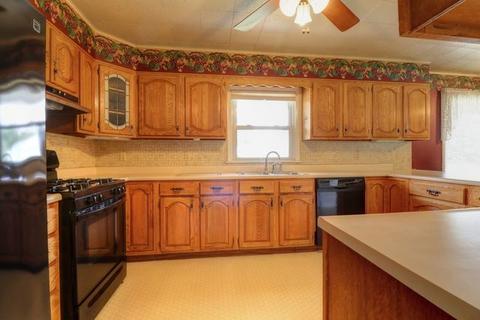 207 W Van Buren St, Philo, IL 61864 photo 16
