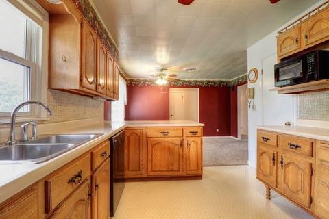 207 W Van Buren St, Philo, IL 61864 photo 15