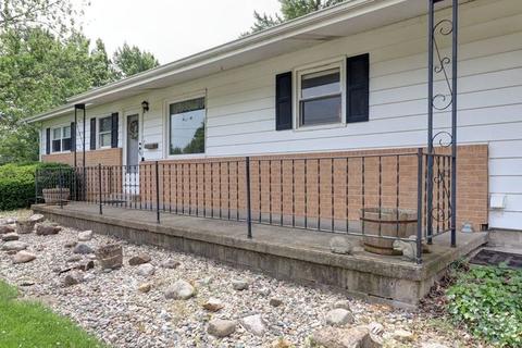 207 W Van Buren St, Philo, IL 61864 photo 4