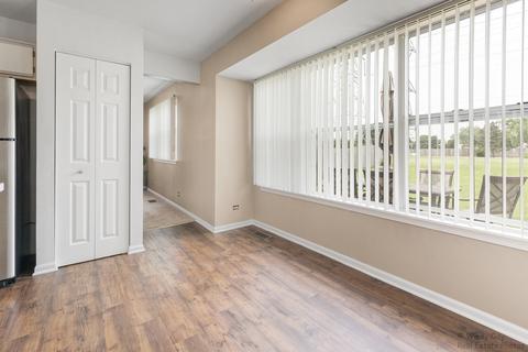 176 Dickens Trl, Elgin, IL 60120 photo 10
