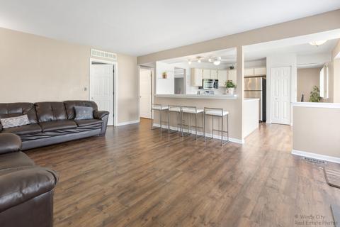 176 Dickens Trl, Elgin, IL 60120 photo 8