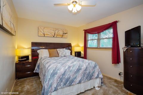 1660 Dennison Rd, Hoffman Estates, IL 60169 photo 8