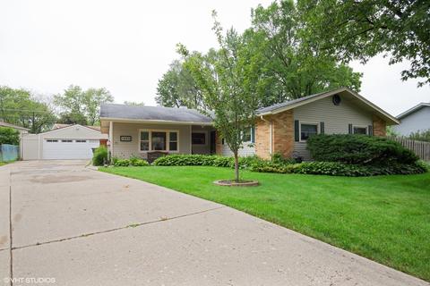 1660 Dennison Rd, Hoffman Estates, IL 60169 photo 1