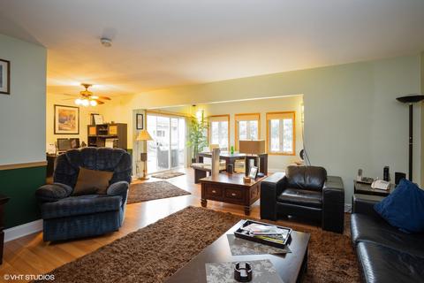 1660 Dennison Rd, Hoffman Estates, IL 60169 photo 4