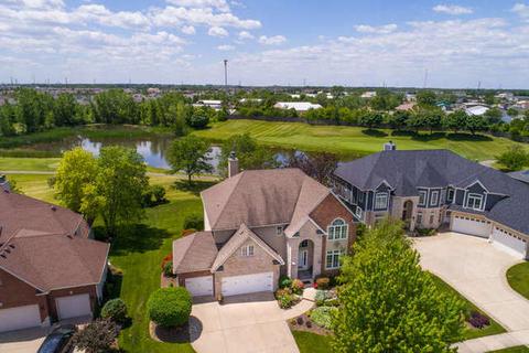 3520 White Eagle Dr, Naperville, IL 60564 photo 2