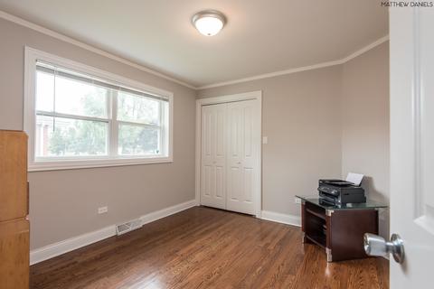 8044 S Oketo Ave, Bridgeview, IL 60455 photo 6