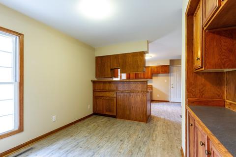 4609 Ashley Dr, Mchenry, IL 60050 photo 9