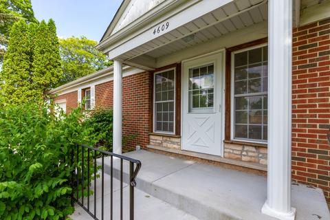 4609 Ashley Dr, Mchenry, IL 60050 photo 2