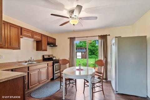 1314 Jasper Dr, Mchenry, IL 60051 photo 3