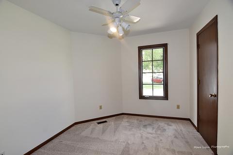 1110 Emerald Dr, Aurora, IL 60506 photo 11