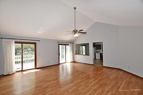 1110 Emerald Dr, Aurora, IL 60506 photo 5